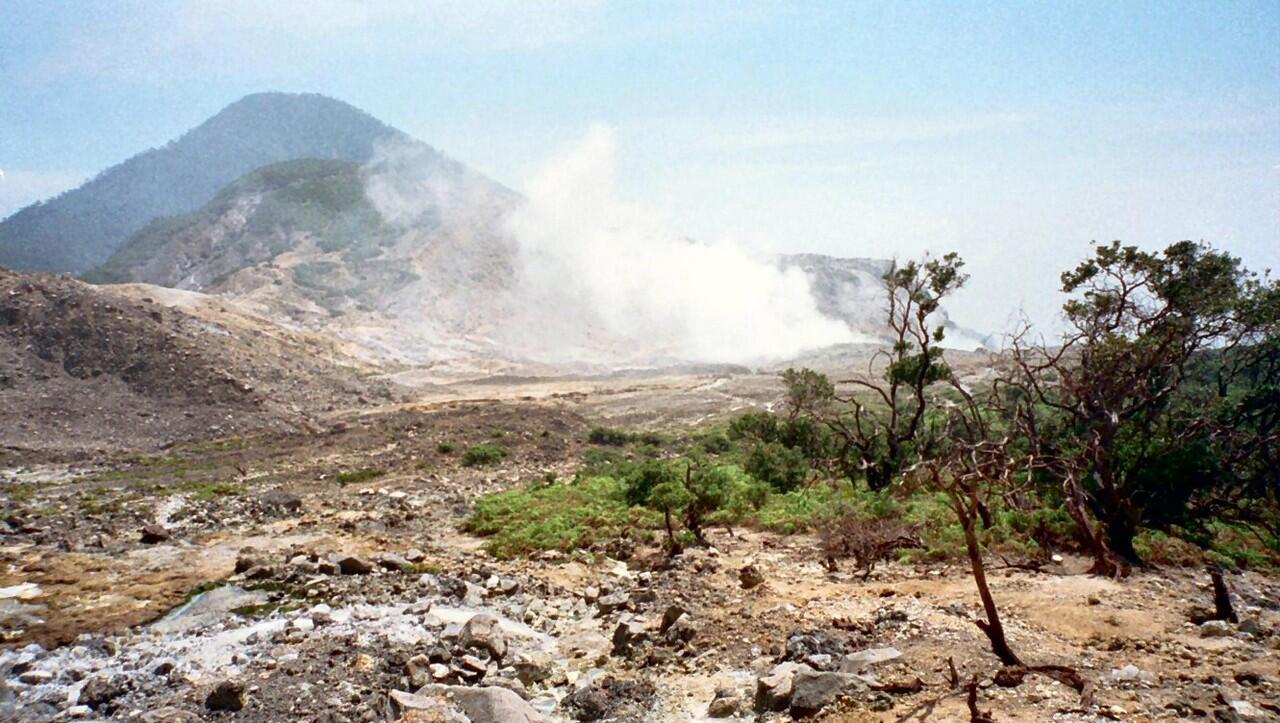 Proses Terjadinya Gunung Meletus KASKUS