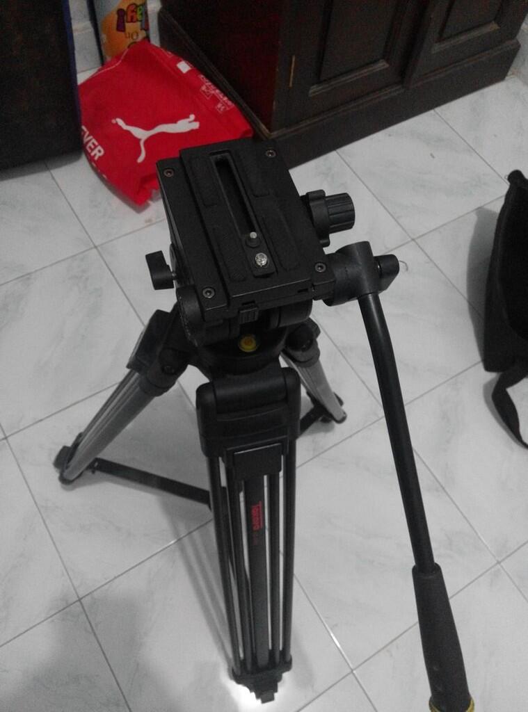 tripod kamera takara vd2500 mirip libec th 650dv tripod kamera takara vd2500 mirip libec th 650dv