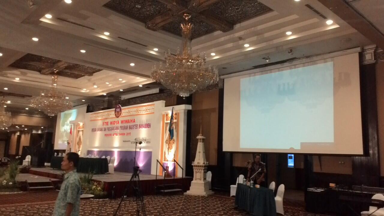 Persewaan Lcd Proyektor Jogja / Free Delivery dan Screen Rental