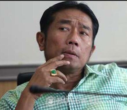 ahok ganteng pak Bisa KASKUS  Sjafrie Tumbangkan Ahok, KIVLAN: KARENA