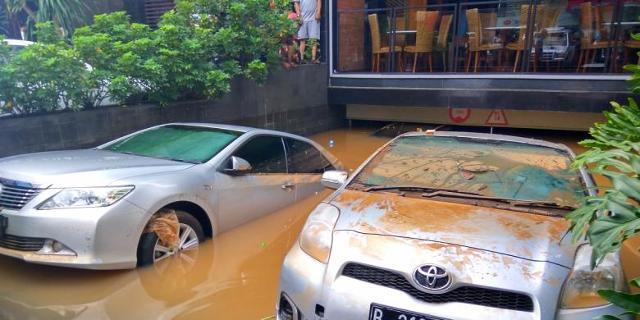 Kenapa ya Jakarta banjir terus?