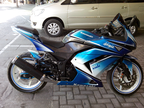 modif ninja 250 biru 1 terpopuler