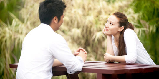 7 jawaban "IYA" ter-absurd cewek saat di tembak cowok...