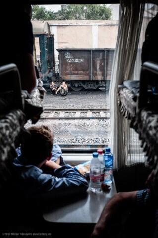 Fotografer ini Mengambil Foto-Foto Terlarang dari  Korea Utara, Hasilnya....