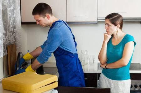 10 Rental Paling Nyeleneh Di Dunia. Sewa Istri Sampe  Ibu Hamil!