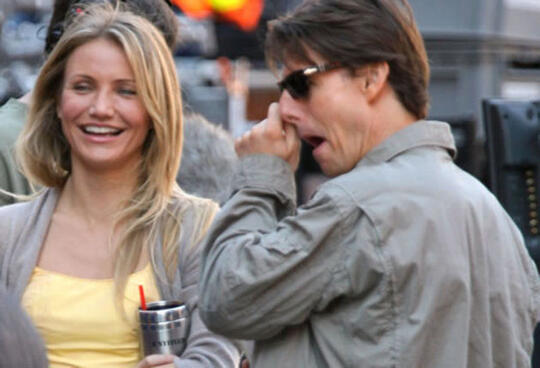 30 Aksi ngupil sosok kondang ini bikin geleng-geleng kepala