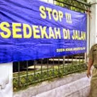 Gelandangan: Mafia Jalanan yang Mengais Belas Kasihan