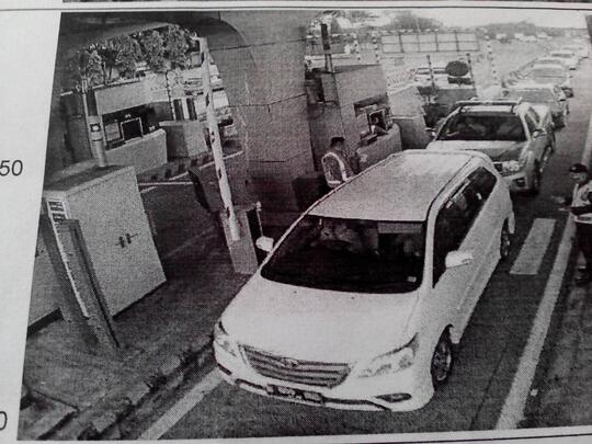 [KRONOLOGI] "AKSI AROGAN" OKNUM POLISI cekik  petugas TOLL GT Cileunyi