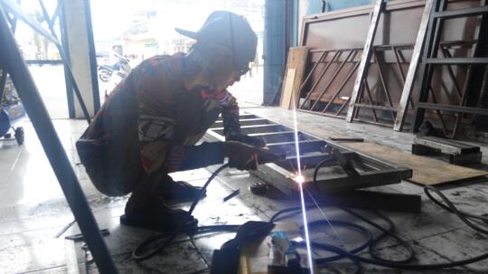 Ane LULUSAN SMP gan. "INILAH" kerjaan ane.