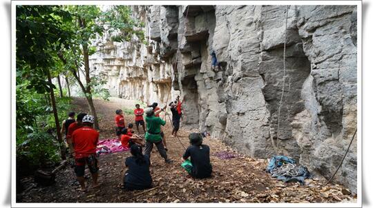 Keseruan Pemenang Superjourney Menikmati Indahnya Bunaken