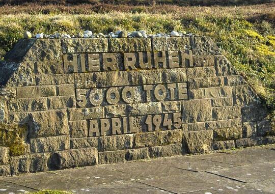 Foto Foto Tentang Kebohongan Peristiwa Holocaust ( Holohoax )