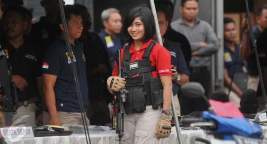 Pesona Indah Polwan Cantik dalam Rilis Operasi Pekat  Polda Metro Jaya