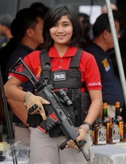 Pesona Indah Polwan Cantik dalam Rilis Operasi Pekat  Polda Metro Jaya