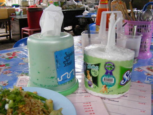 Cara Melihat Kepribadian Seseorang Dengan Jenis Tissue  Yang Dipakainya (Oom Again)