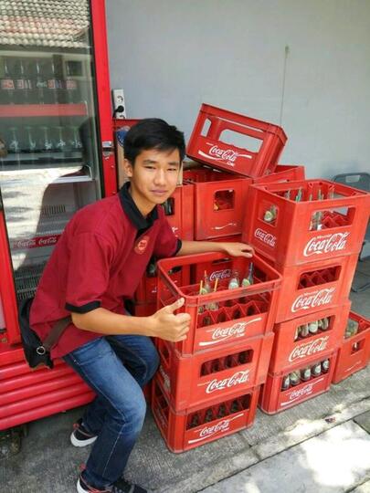 15 Foto Liburan Pelajar Asal Indonesia Ini tiba-tiba  menjadi Viral Karena....