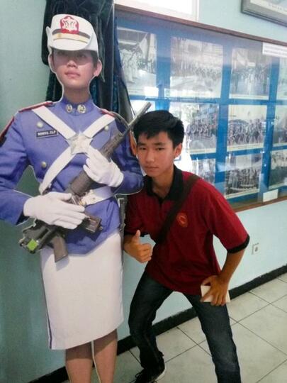 15 Foto Liburan Pelajar Asal Indonesia Ini tiba-tiba  menjadi Viral Karena....