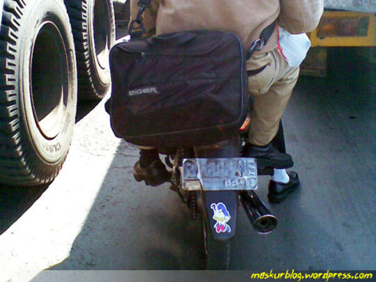 Jangan Remehkan Kebiasaan Kecil di Jalan Raya Ini Gan