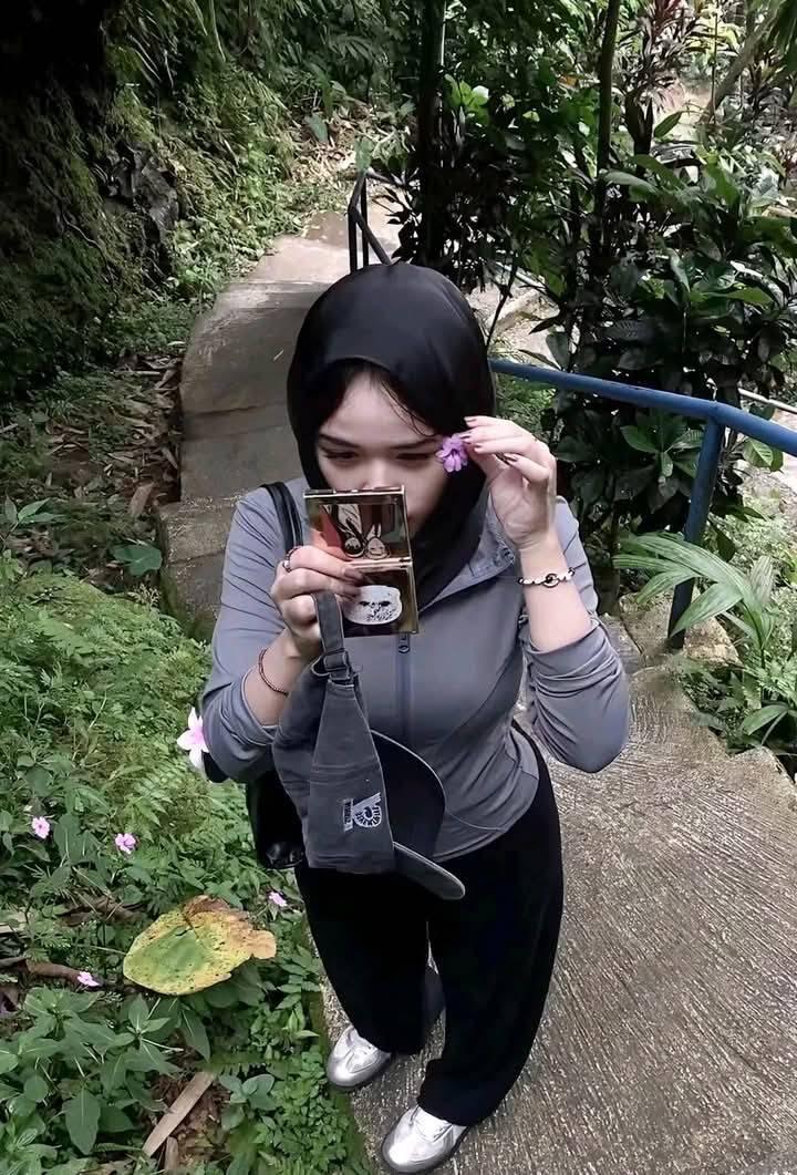 https://s.kaskus.id/images/2025/04/20/11782183_812_20250420053923.jpg