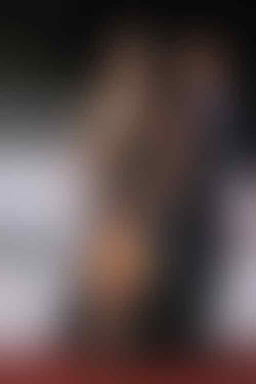 Terpeleset di Red Carpet, Payudara Ha Na Kyung Melompat