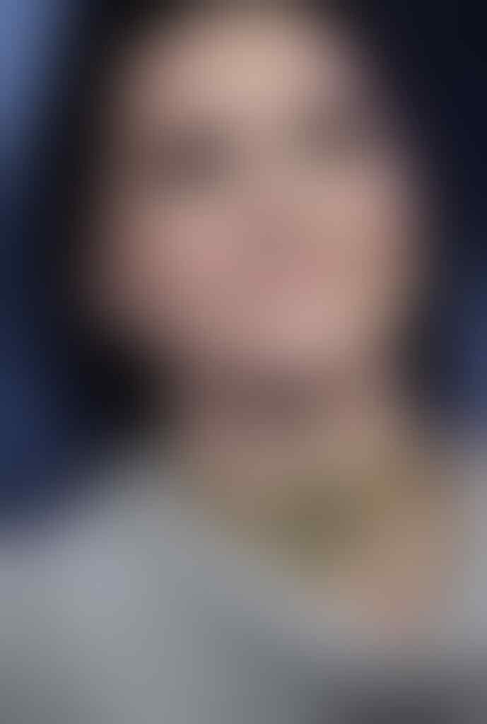 6 Vokalis yang Jatuh Saat Manggung