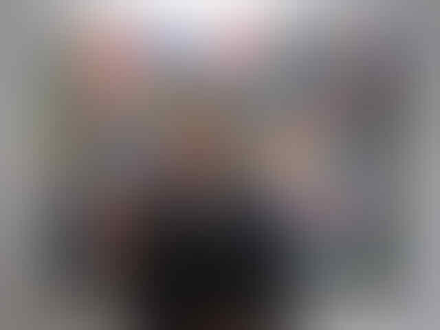 Foto Mencengangkan Karya Seniman "Hantu"