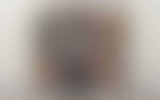 Foto Mencengangkan Karya Seniman "Hantu"