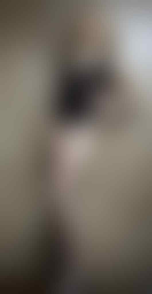 Wanita Dengan Kaki Terpanjang di Dunia