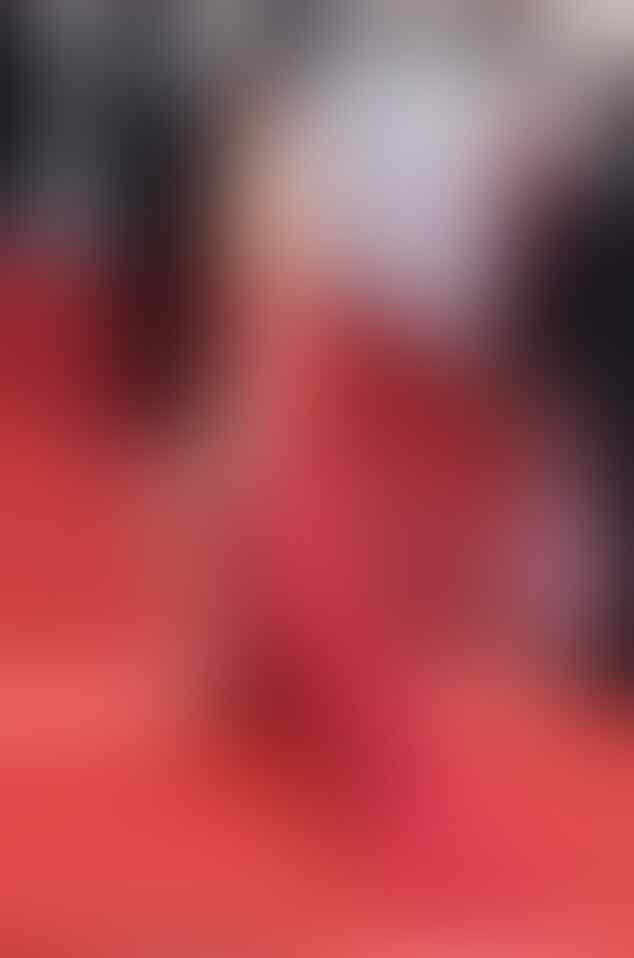 Celana Dalam Apa yang Dipakai Untuk Dress 'No Underwear' Ini? Kepoin Yuk!