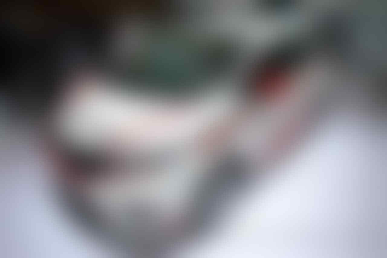PENGERJAAN TUTUP STIKER MOBIL (FULL BODY, KAP MESIN , ATAS)