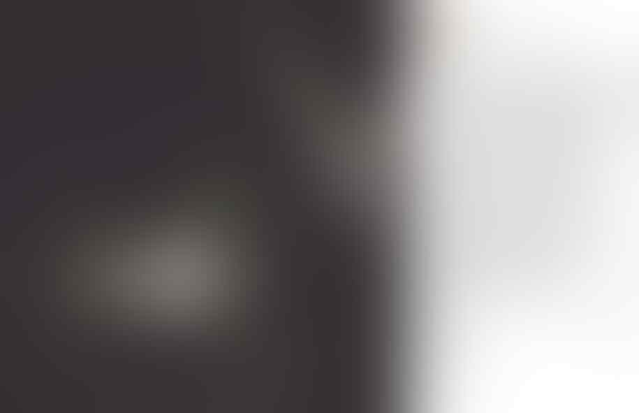 Sara Wijayanto bilang ada kuntilanak di foto ini, kamu bisa lihat?
