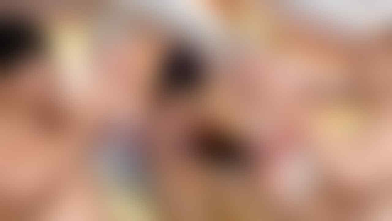 Ngeri, Ini Bahaya Selalu Menggendong Bayi Sambil Diayun