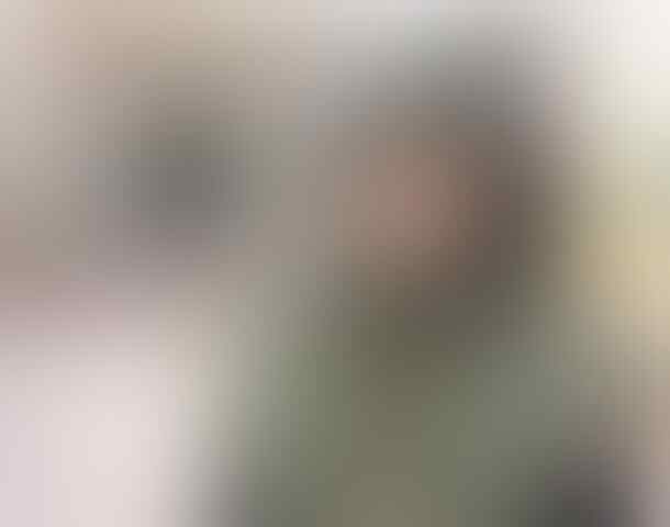Cewek Cantik Ini Ternyata Penjinak Bom
