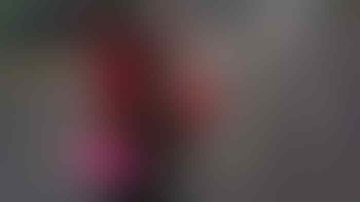 Bawa Barang Tak Biasa, Foto Emak-emak Naik Motor Ini Booming di Instagram