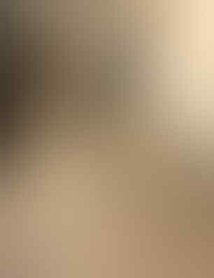 Kutu Ini Telah Membuat Gadis Ini Tidak Bisa Bergerak Dan Berbicara