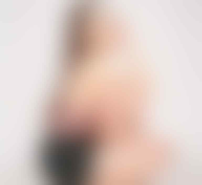 Mengenal Sosok Hana Hanifah, Wanita Seksi yang Pernah Dikaitkan Prostitusi Online!