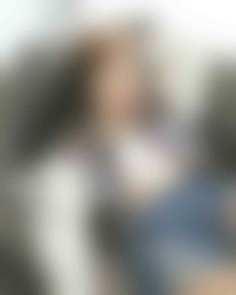 Foto Foto Yang Jadi Bukti Betapa Cantiknya Cassandra Lee