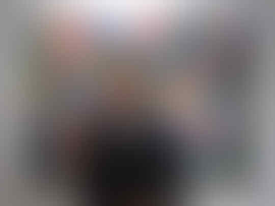 Foto Mencengangkan Karya Seniman "Hantu"