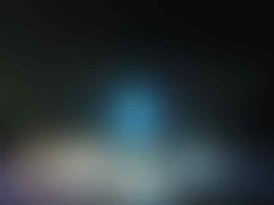 Ayo Kreatif ! Smartphone to the next level : Pyramid Hologram . Keren gan !