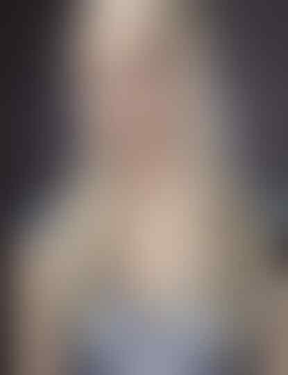 22 Fakta Seputar Emilia "Daenerys" Clarke (Esquire's Sexiest Women Alive, GoT masuk!)