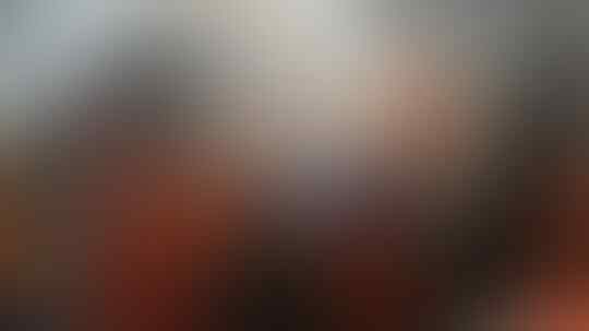 Penampakan Jembatan Penyeberangan Orang Ambruk di Pasar Minggu dan Upaya Evakuasi