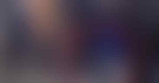 5 Kasus pria kedapatan ambil foto bawah rok wanita, duh
