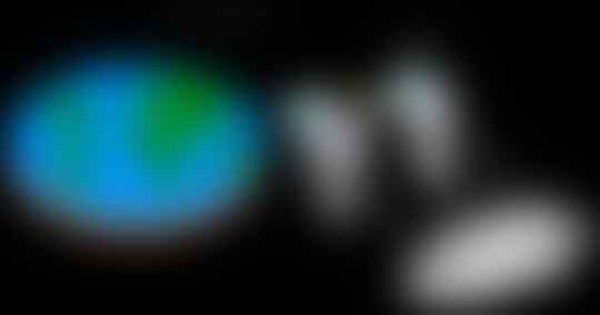 BELAJAR DARI KAUM BUMI DATAR: Foto Satelit Tidak Ada