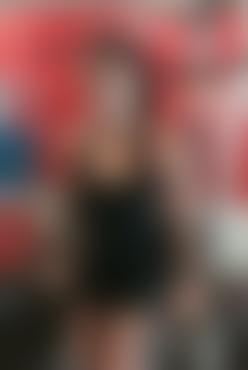 Sama-sama Go International, Lebih Keren Agnez Mo atau Cinta Laura?