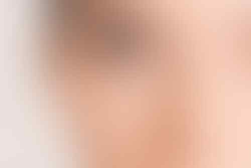 Wajahmu Terlihat Lelah Akibat Kurang Tidur? Samarkan Dengan Trik Makeup Ini Sis!