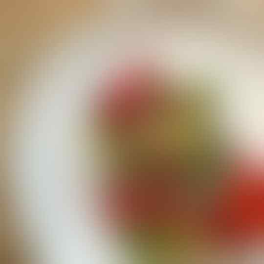 Makanan-makanan Ini Disajikan dalam Wadah Anti Mainstream! Berani Coba?