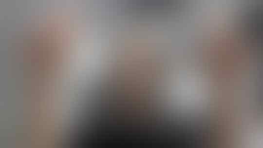 Anjay! Wanita Ini Membuat Plastik Ramah Lingkungan Dari Limbah Ikan. Emang Kagak Bau?