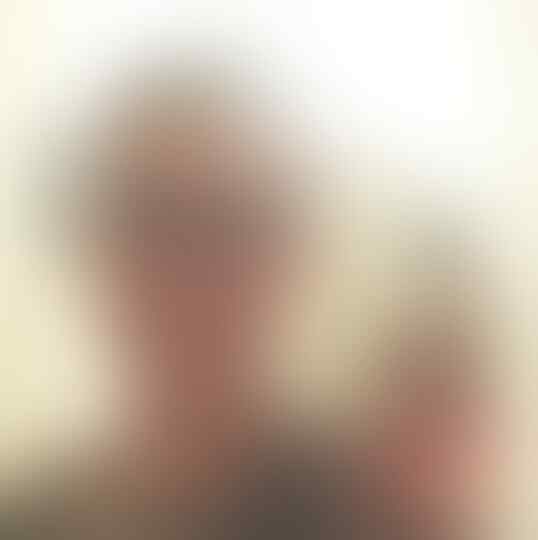 6 Foto Selfie Ini Bikin Gagal Fokus, "Anu"-nya Tak Sengaja Terpotret