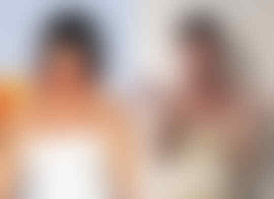 20 Kreasi Kocak & Unik Dari Seorang Pria yang Menirukan Outfit Selebriti Dunia