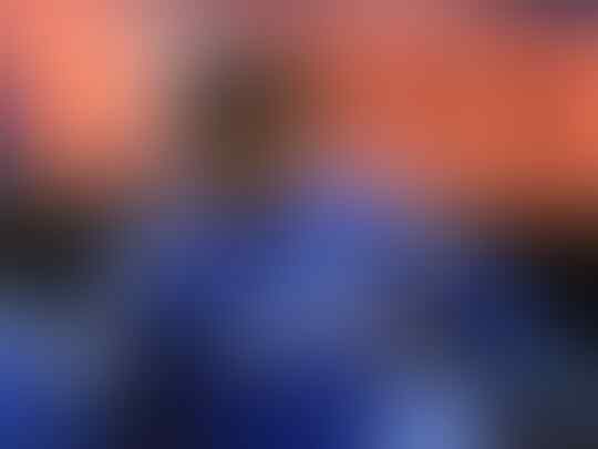 6 Pesepak Bola yang "Diparkir" Sampai Redup Oleh "Tukang Parkir Bus"
