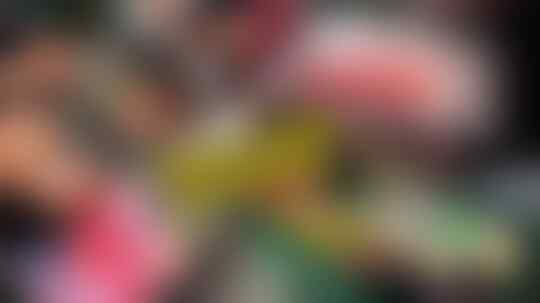 Ingat Penjual Jajanan 'FENOMENAL' Didepan SD Generasi 90an ? Nostalgia Yuk !
